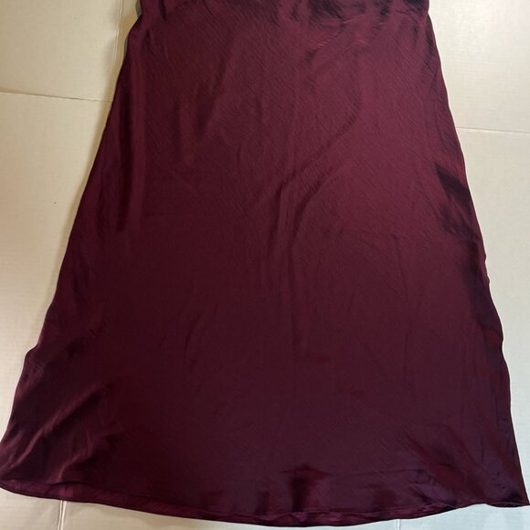 NWT Express Burgundy High Waisted Satin Midi Skirt for Fall/Autumn XL - Picture 2 of 6